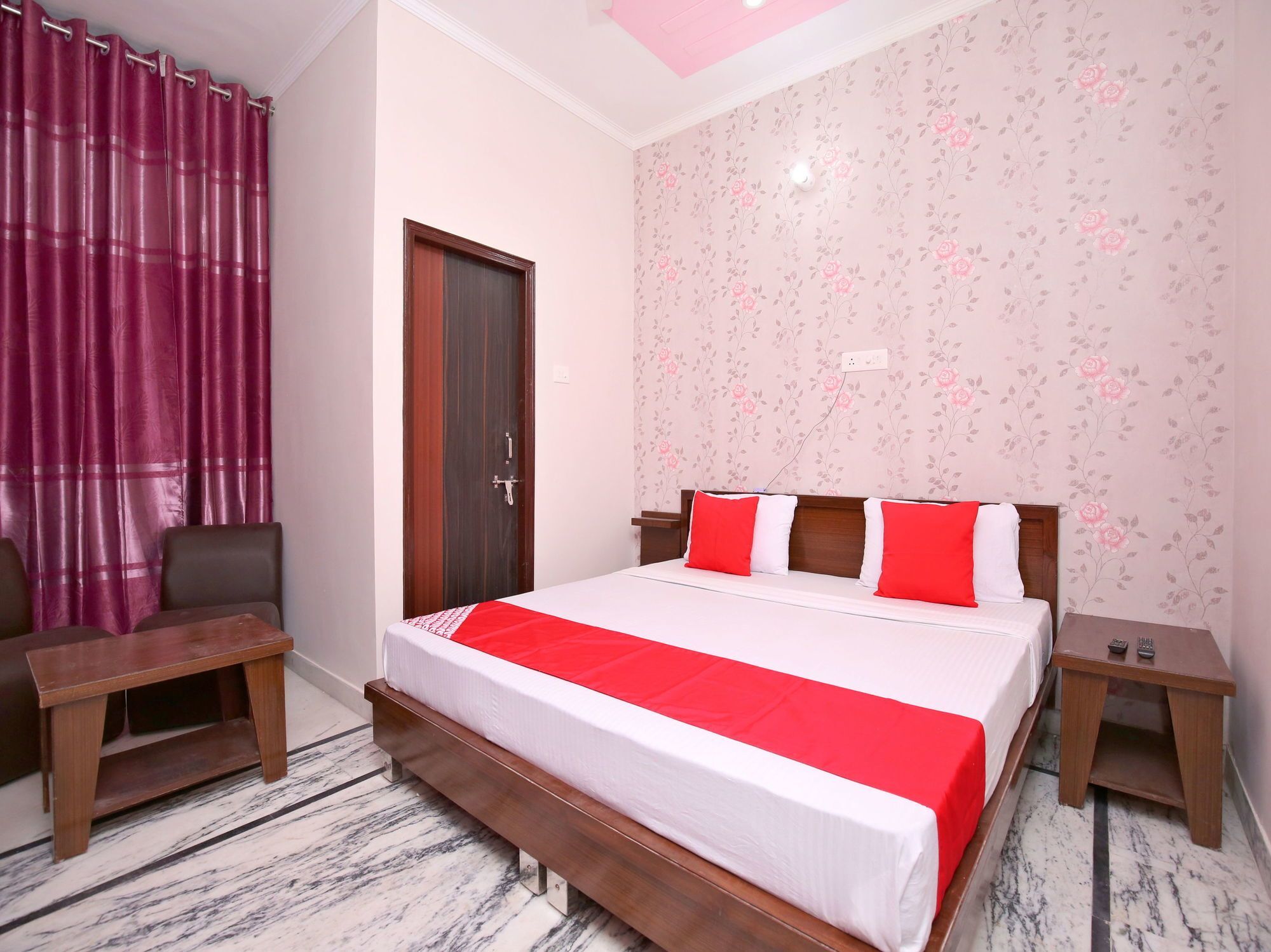 Oyo 16431 Hotel New Comfort 1 Chandīgarh Buitenkant foto